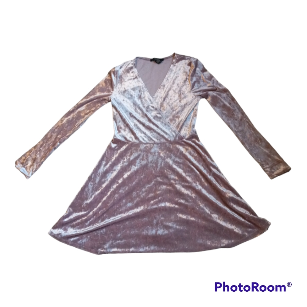 Forever 21, size Medium, Pink Velvet Dress